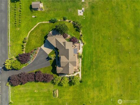 35 Sackett Glen Lane Chelan WA 98816