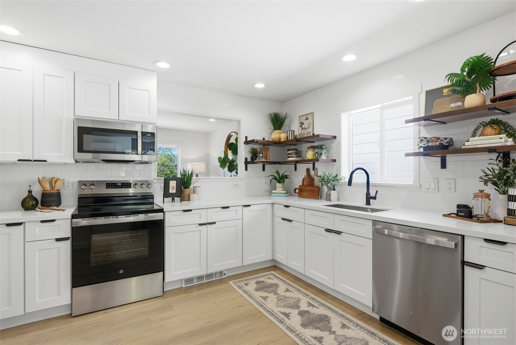 5228 23rd Avenue SW Seattle WA 98106