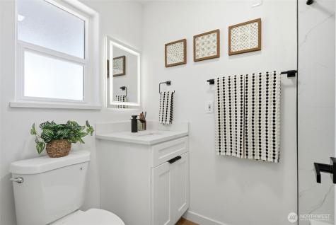 5228 23rd Avenue SW Seattle WA 98106
