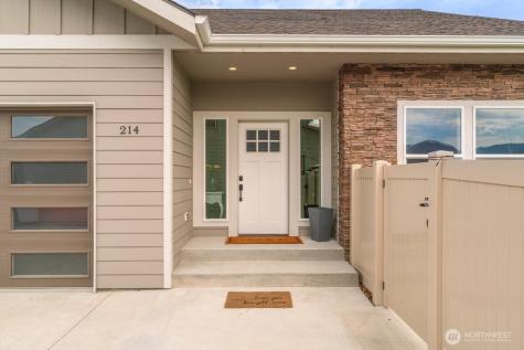 214 Solomon Loop NW East Wenatchee WA 98802