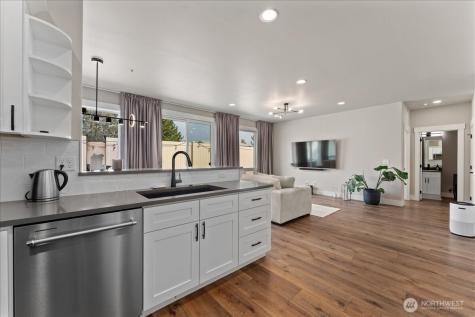 214 Solomon Loop NW East Wenatchee WA 98802