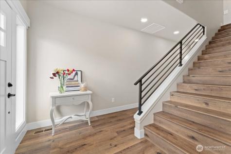 214 Solomon Loop NW East Wenatchee WA 98802