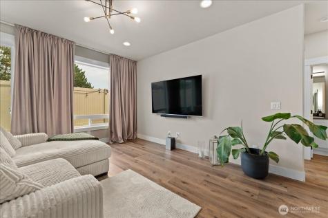 214 Solomon Loop NW East Wenatchee WA 98802