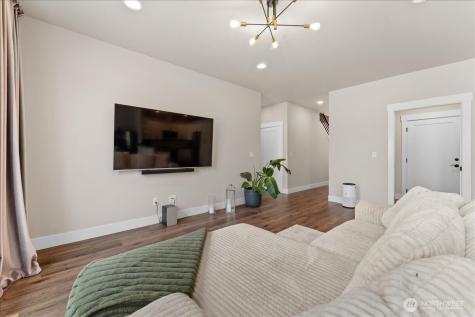 214 Solomon Loop NW East Wenatchee WA 98802