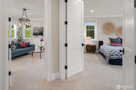 3183 95th Place NE Clyde Hill WA 98004
