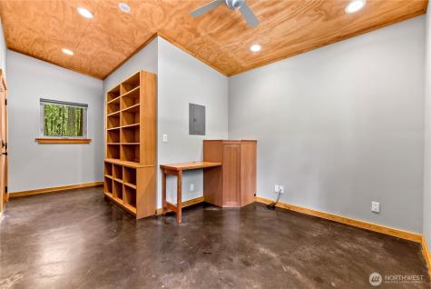 16 Littell Road Mazama WA 98833