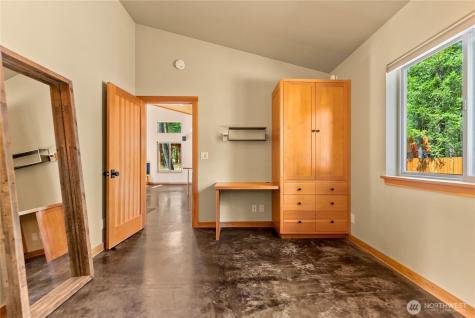 16 Littell Road Mazama WA 98833