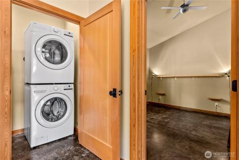 16 Littell Road Mazama WA 98833