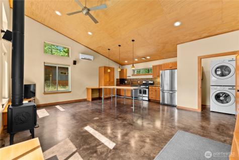 16 Littell Road Mazama WA 98833