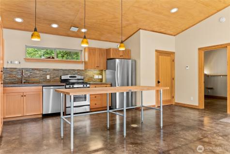 16 Littell Road Mazama WA 98833