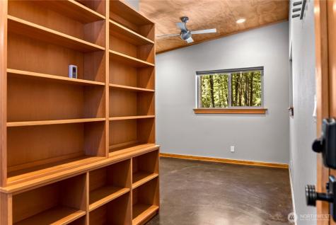 16 Littell Road Mazama WA 98833