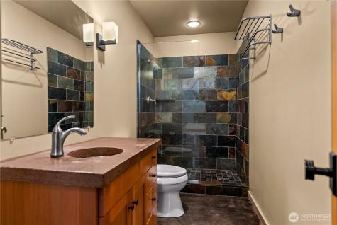 16 Littell Road Mazama WA 98833