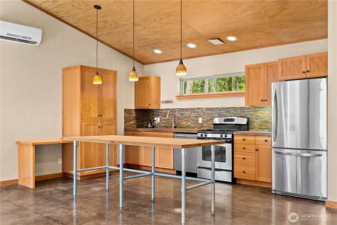 16 Littell Road Mazama WA 98833