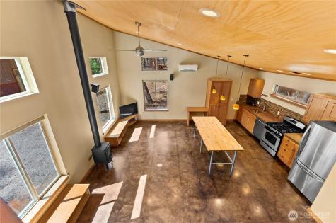 16 Littell Road Mazama WA 98833