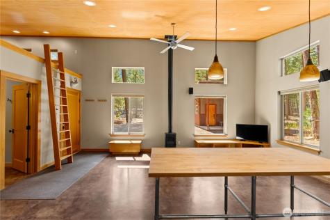 16 Littell Road Mazama WA 98833