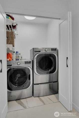 131 Glennwood Renton WA 98056