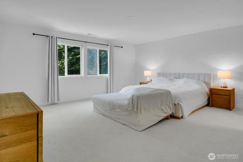 131 Glennwood Renton WA 98056