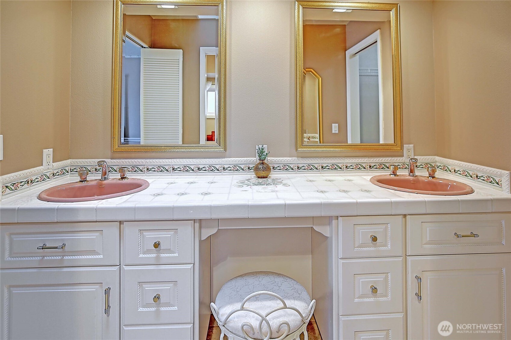 505 Green Island Way Camano Island WA 98282
