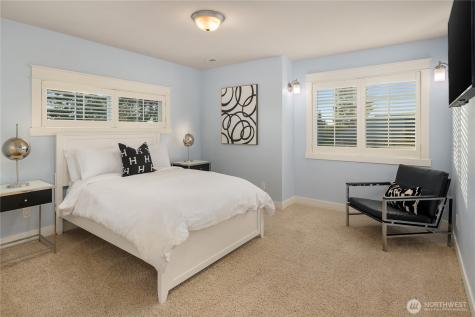 6016 Princeton Avenue NE Seattle WA 98115