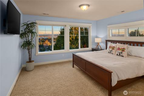 6016 Princeton Avenue NE Seattle WA 98115