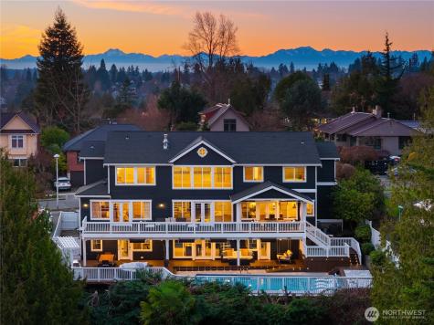 6016 Princeton Avenue NE Seattle WA 98115