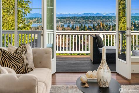 6016 Princeton Avenue NE Seattle WA 98115