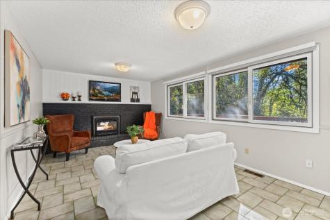 18529 NE 184th Street Woodinville WA 98077