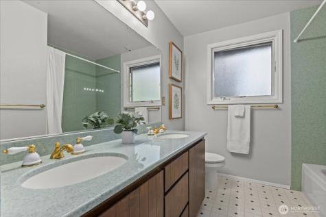 18529 NE 184th Street Woodinville WA 98077