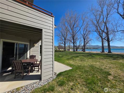 1 Beach 545-e Manson WA 98831