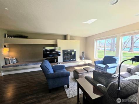 1 Beach 545-e Manson WA 98831