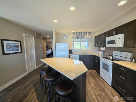 1 Beach 545-e Manson WA 98831