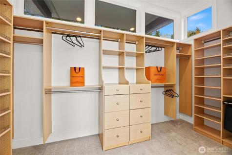 3037 NE Harrison Drive Issaquah WA 98029