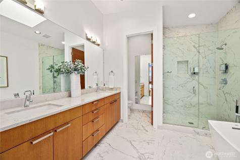 3037 NE Harrison Drive Issaquah WA 98029