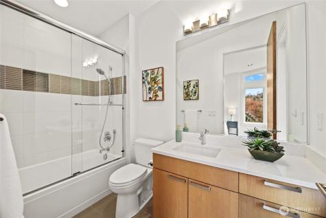 3037 NE Harrison Drive Issaquah WA 98029