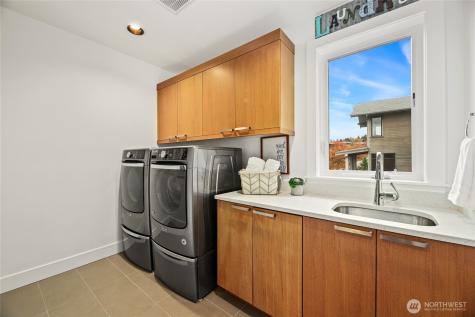 3037 NE Harrison Drive Issaquah WA 98029