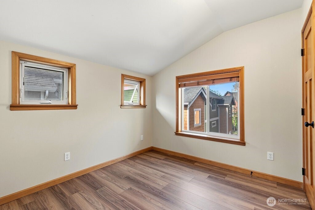 806 N 49th Street Seattle WA 98103
