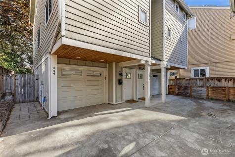 806 N 49th Street Seattle WA 98103