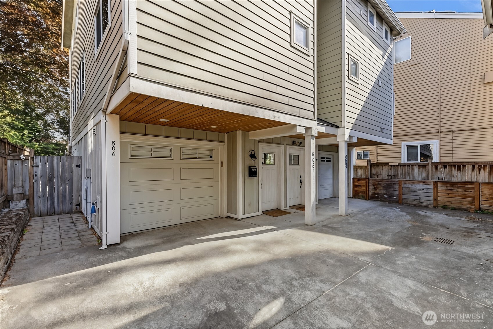 806 N 49th Street Seattle WA 98103