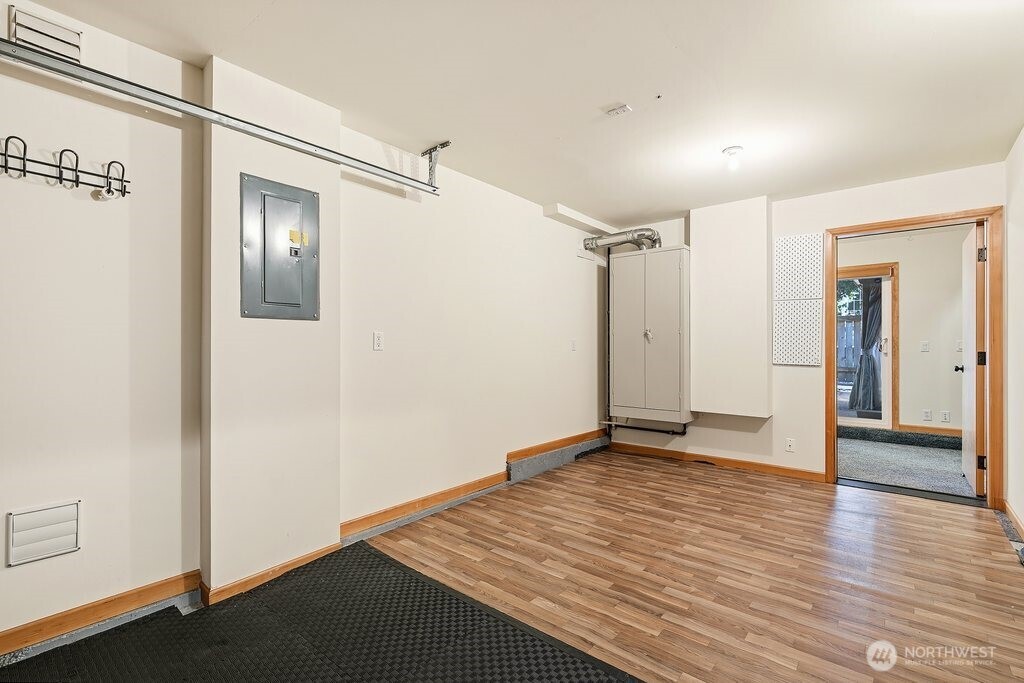 806 N 49th Street Seattle WA 98103