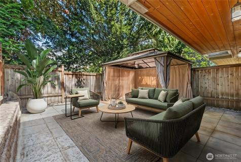 806 N 49th Street Seattle WA 98103