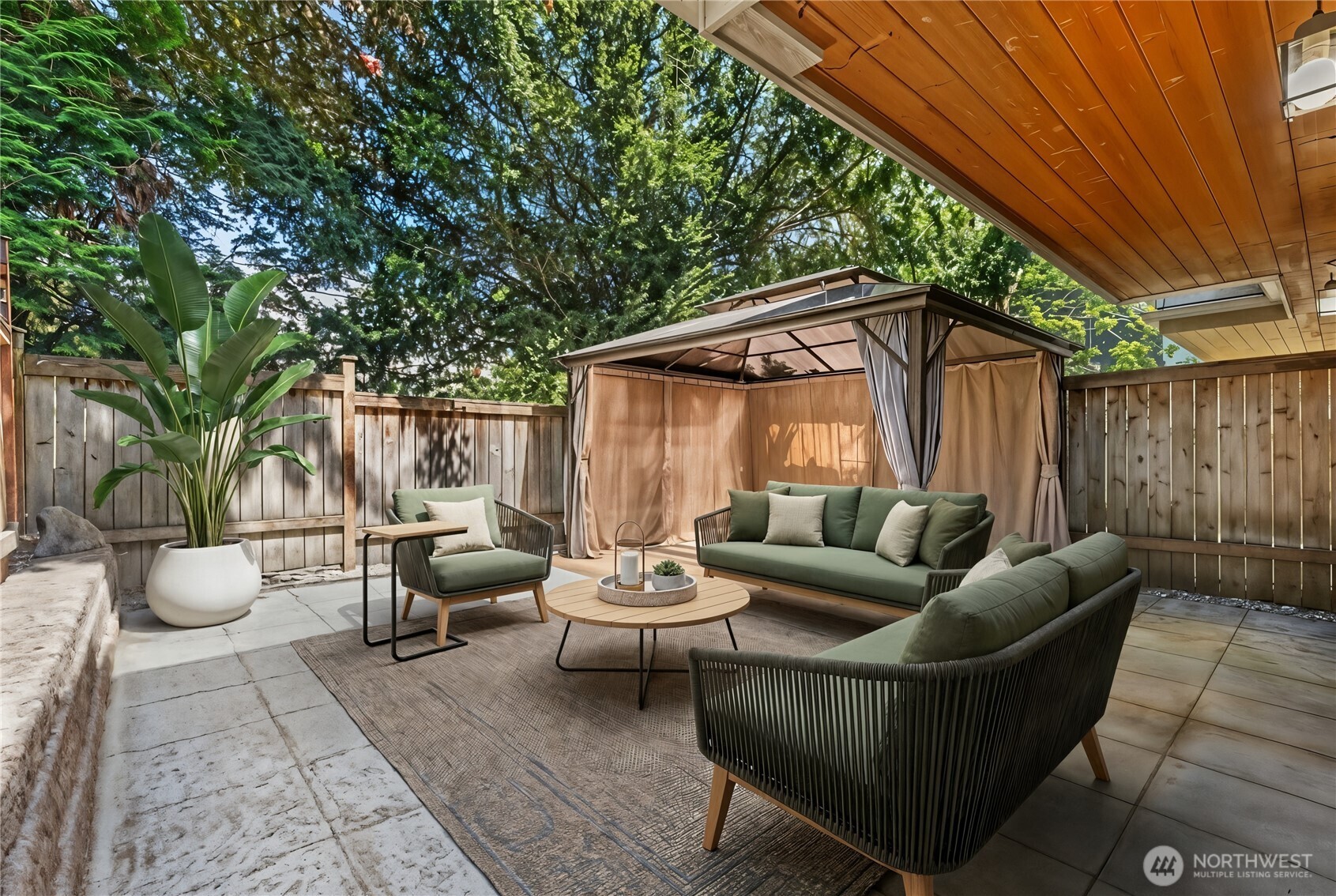 806 N 49th Street Seattle WA 98103
