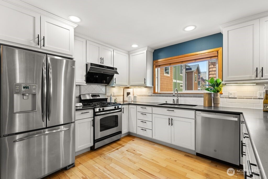 806 N 49th Street Seattle WA 98103