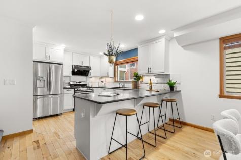 806 N 49th Street Seattle WA 98103