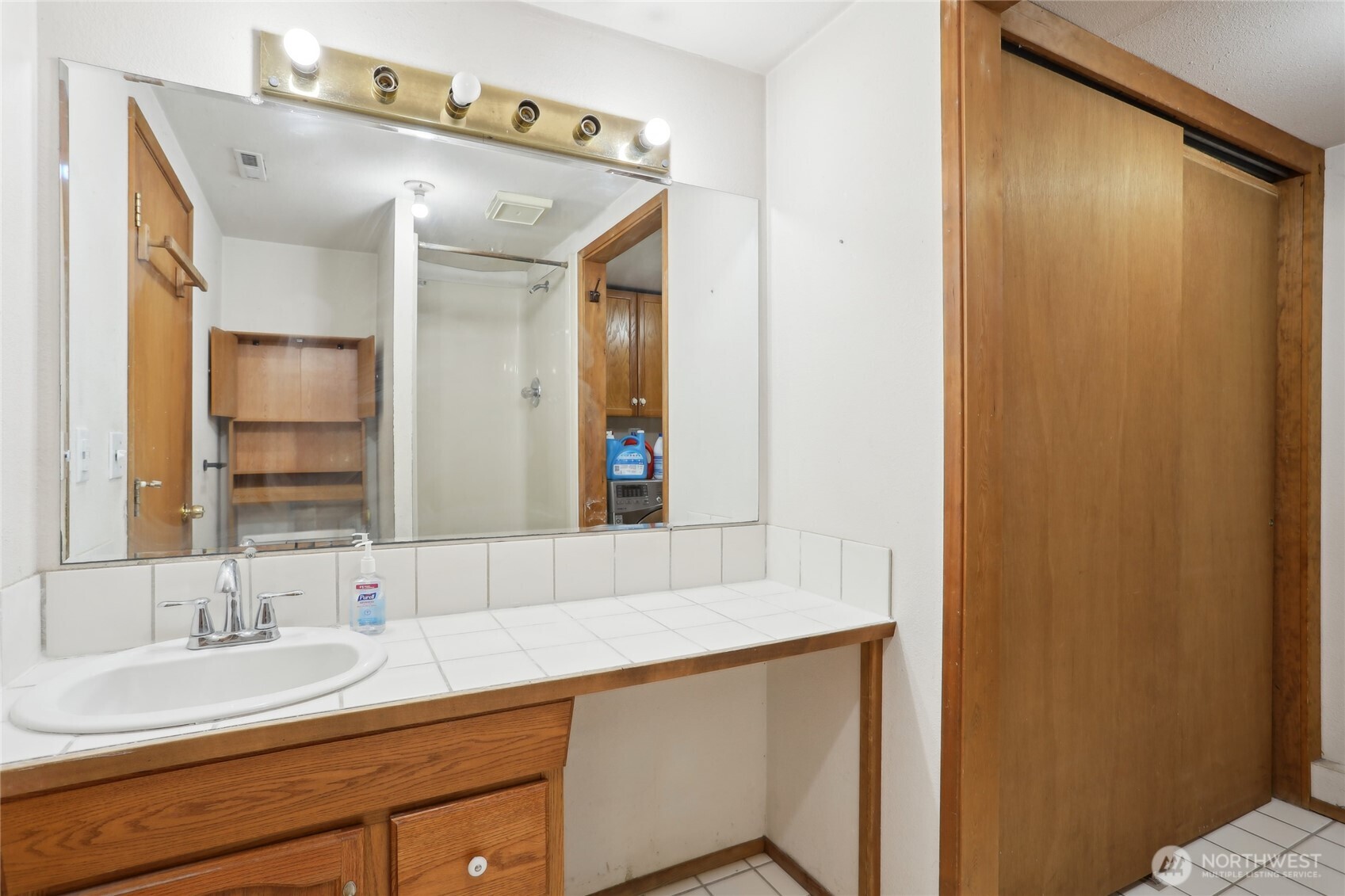 8103 30th Avenue SW Seattle WA 98126