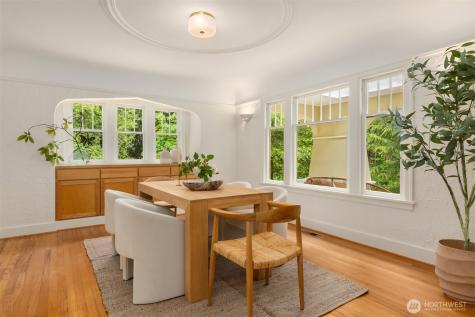 14864 Sivertson Road NE Bainbridge Island WA 98110