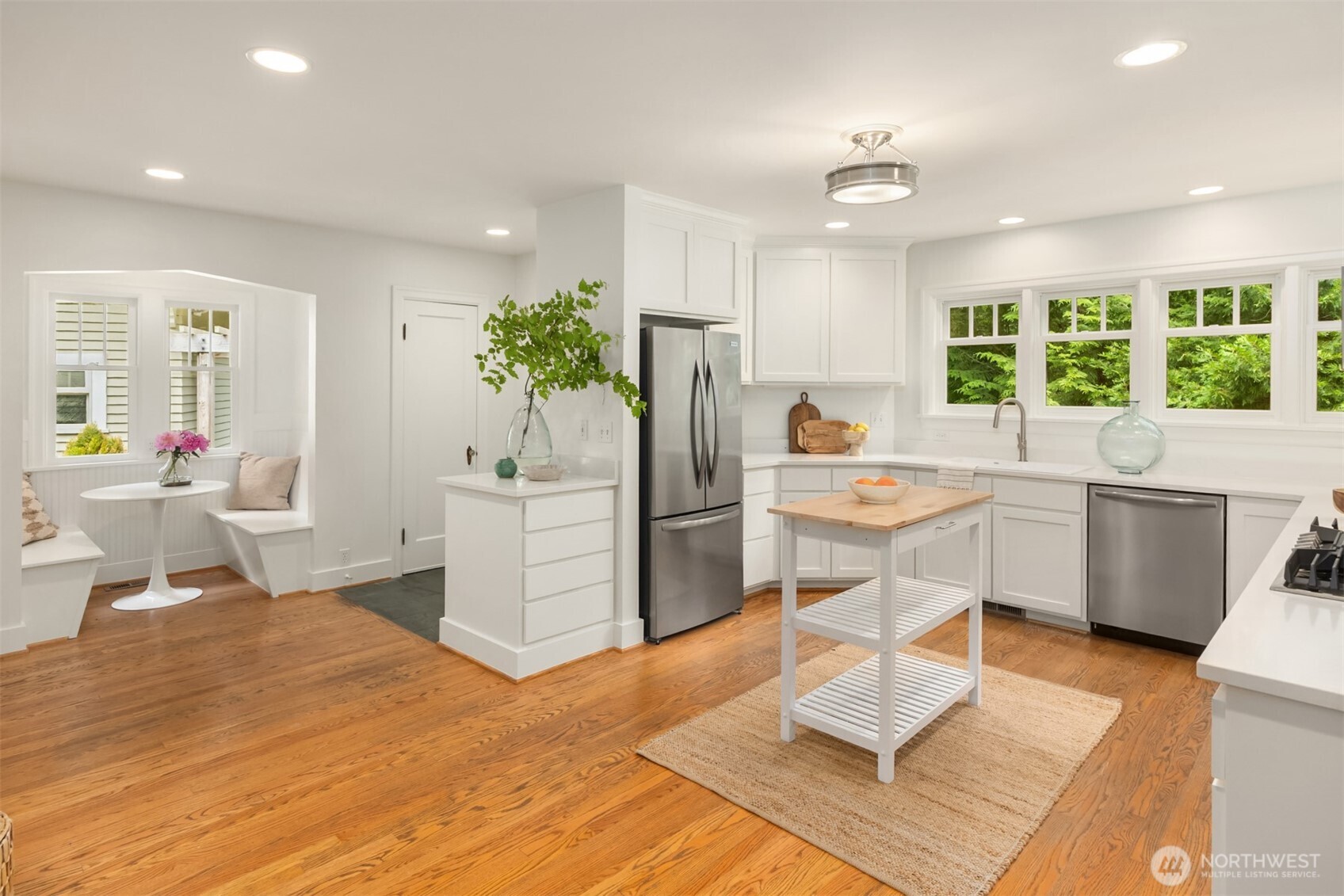 14864 Sivertson Road NE Bainbridge Island WA 98110