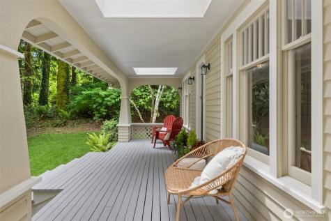 14864 Sivertson Road NE Bainbridge Island WA 98110