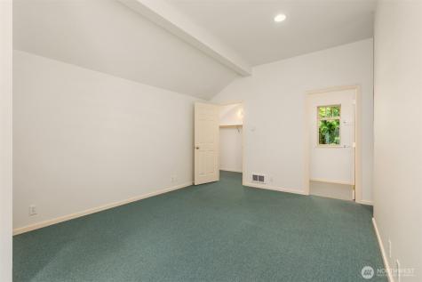 14864 Sivertson Road NE Bainbridge Island WA 98110