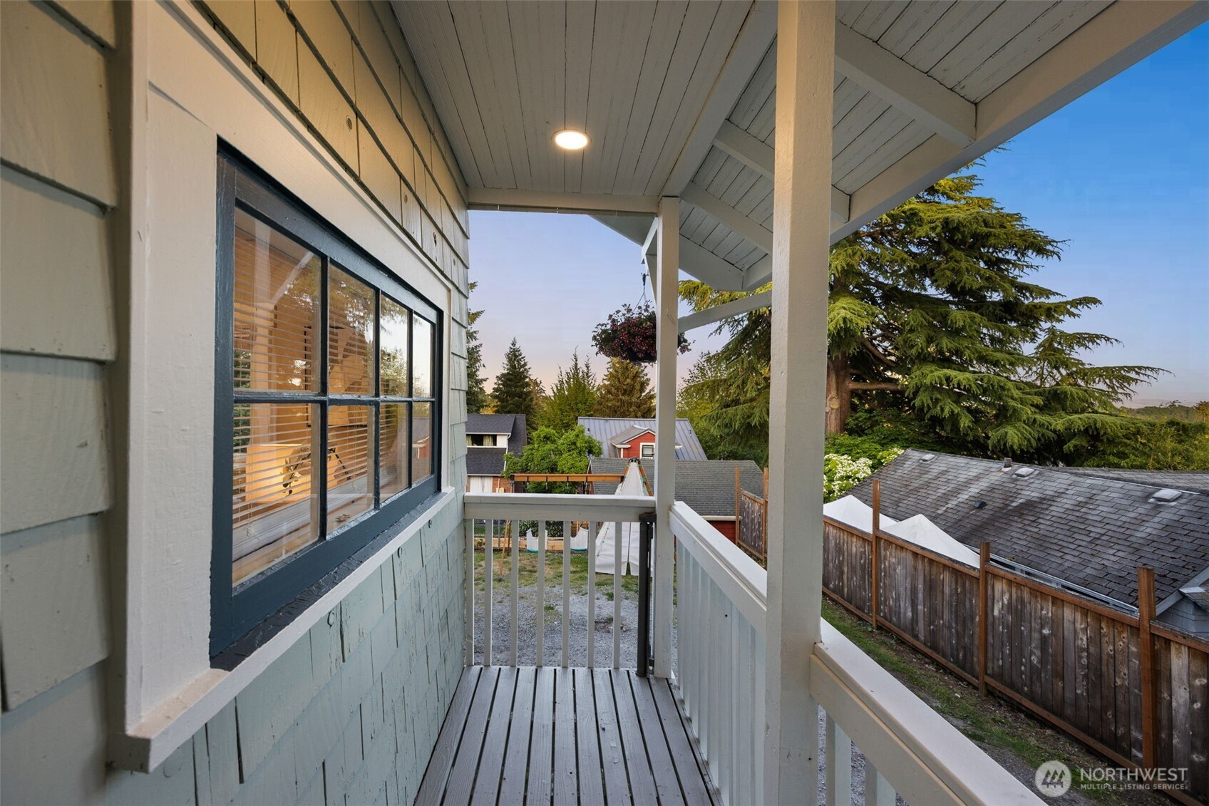 5706 35th Ave NE Seattle WA 98105