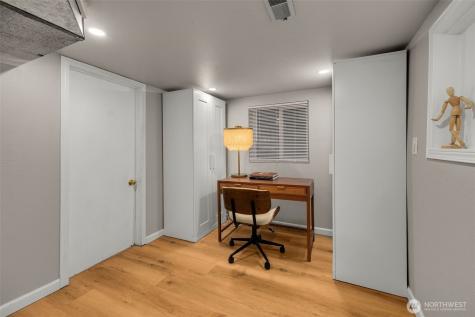 5706 35th Ave NE Seattle WA 98105